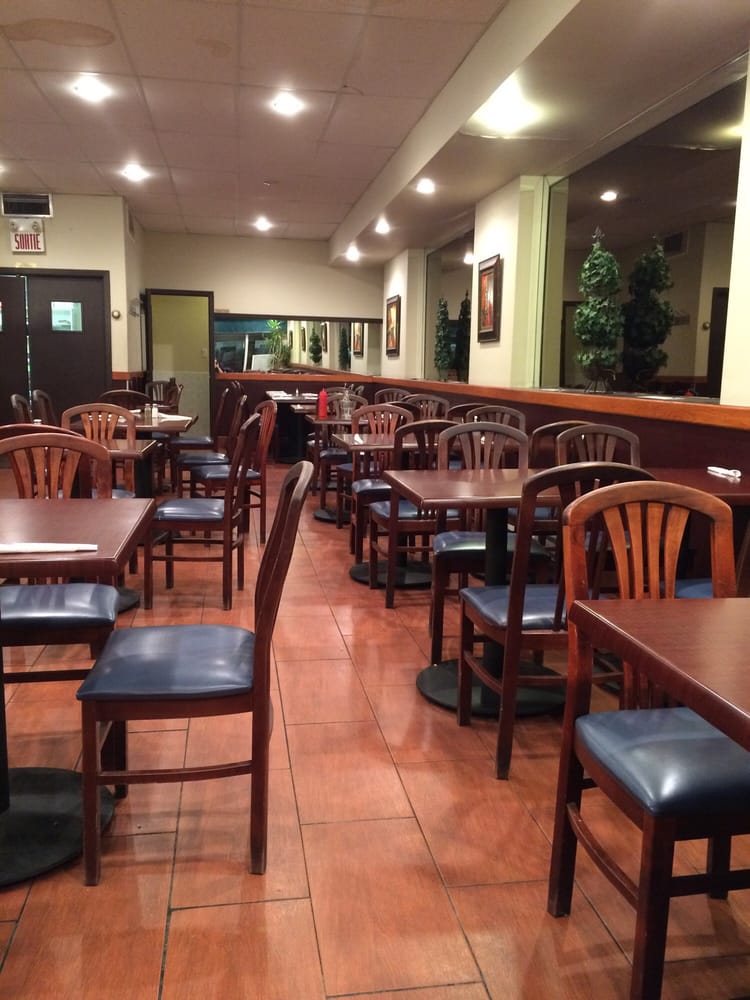 Restaurant d’Alma Pizza 2128 Rue JeanTalon E, VilleraySaint