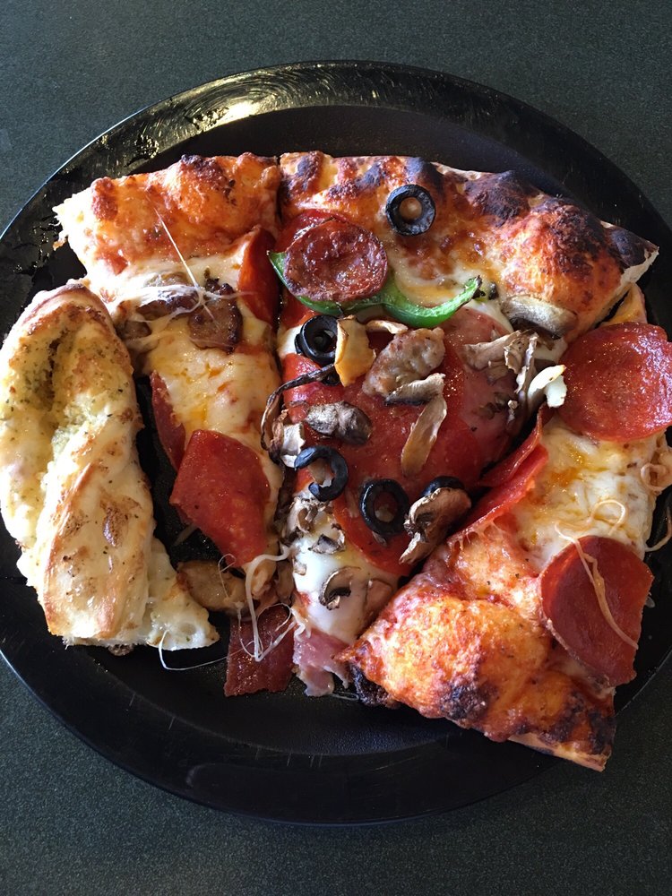 Round Table Pizza 90 Photos 119 Reviews 2270 S Azusa Photo Of Round Table Pizza West Covina Ca United States Lunch Buffet