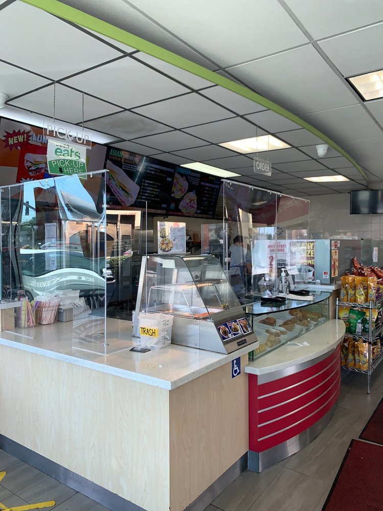 Lee's Sandwiches