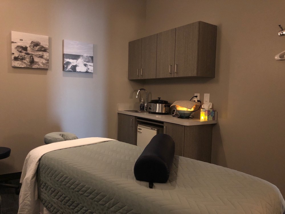 Hand & Stone Massage and Facial Spa