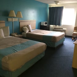 Motel 6 Hotels 1130 N 3rd St Lawrence Ks Phone Number Yelp Photo Of Motel 6 Lawrence Ks United States