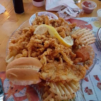 The Lobster Claw Pound Restaurant 32 Photos 89 Reviews Photo Of The Lobster Claw Pound Restaurant Saco Me United States