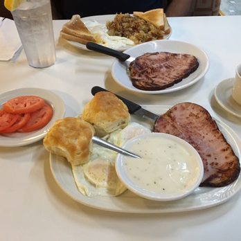 Hearth Restaurant 28 Photos 11 Reviews American Traditional Photo Of Hearth Restaurant Martin Tn United States Ham Maters With