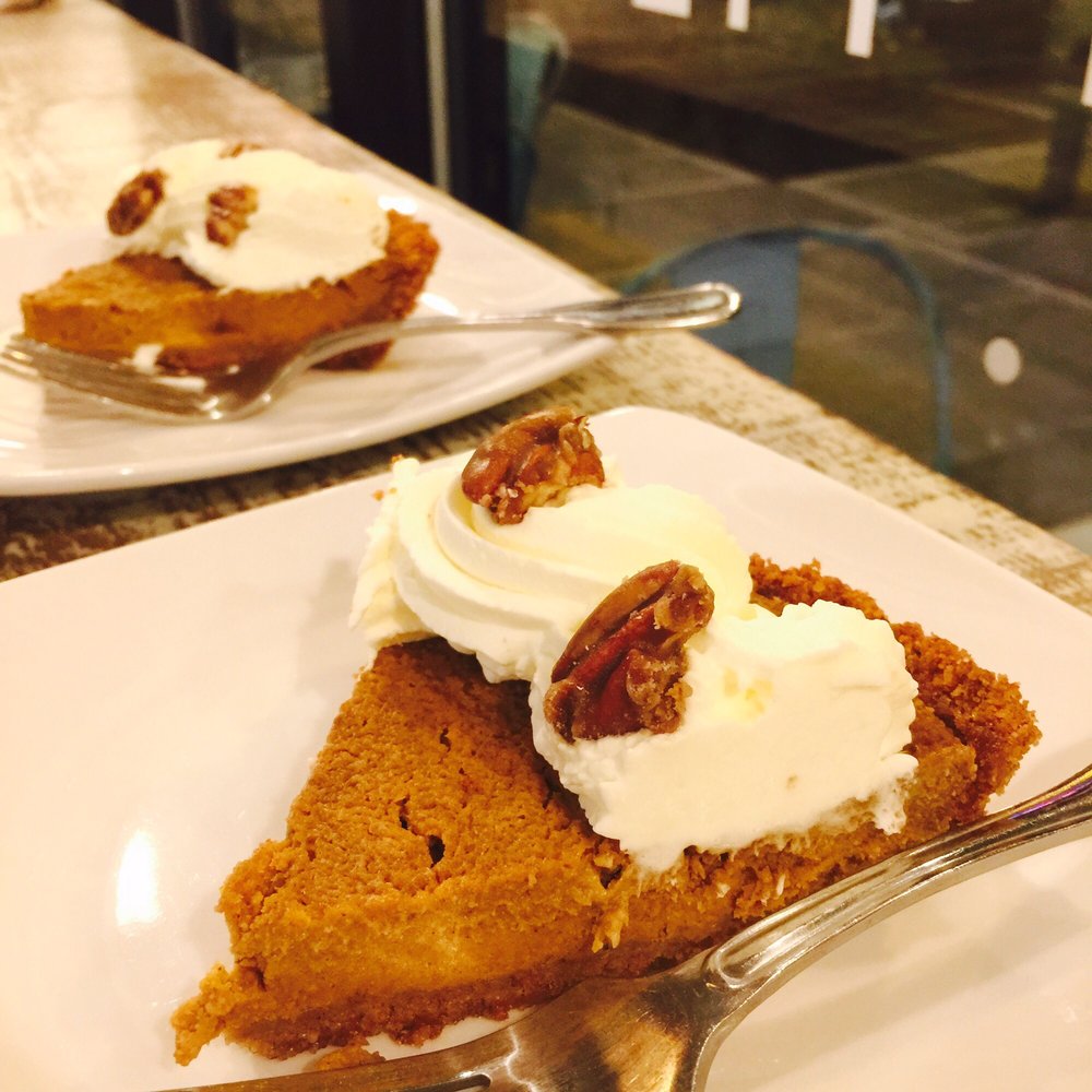 A La Mode Pies West Seattle 224 Photos & 190 Reviews Desserts