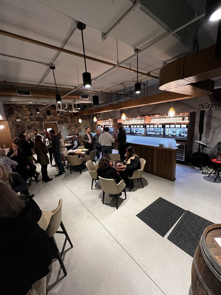 Napatini Bistro and Wine Bar
