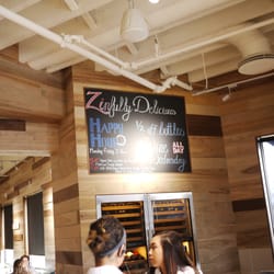 Zinburger Wine Burger Bar 317 Photos 527 Reviews Burgers Photo Of Zinburger Wine Burger Bar Morris Plains Nj United States