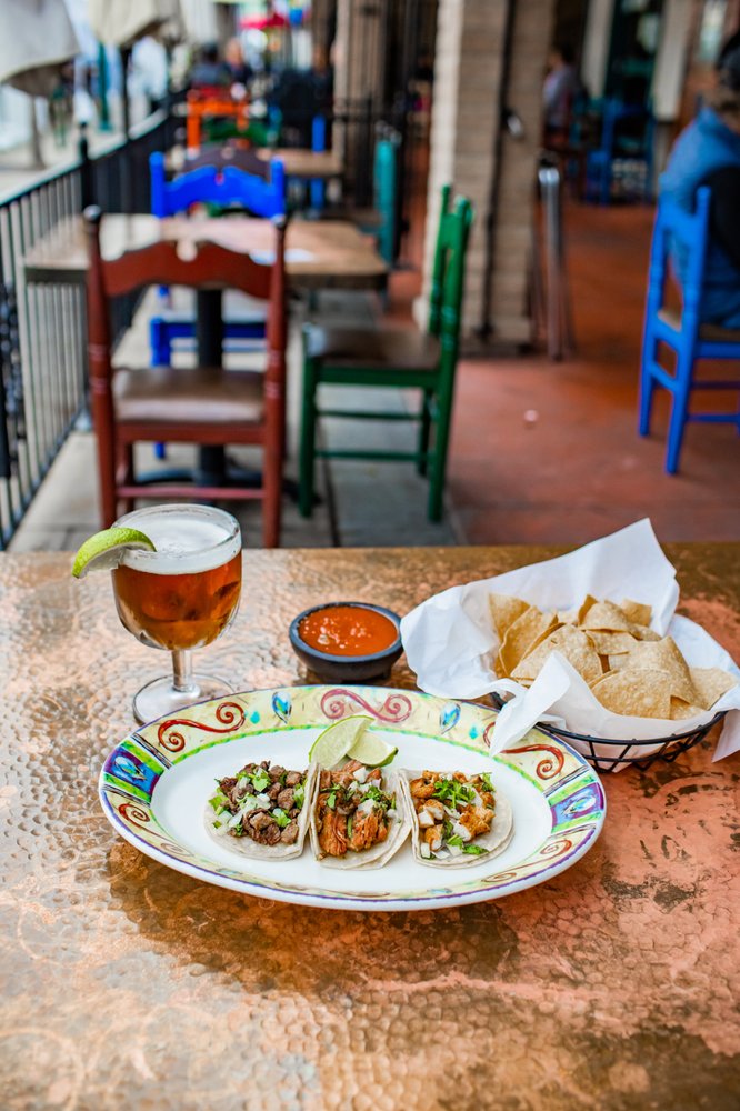 Alberto's Cantina