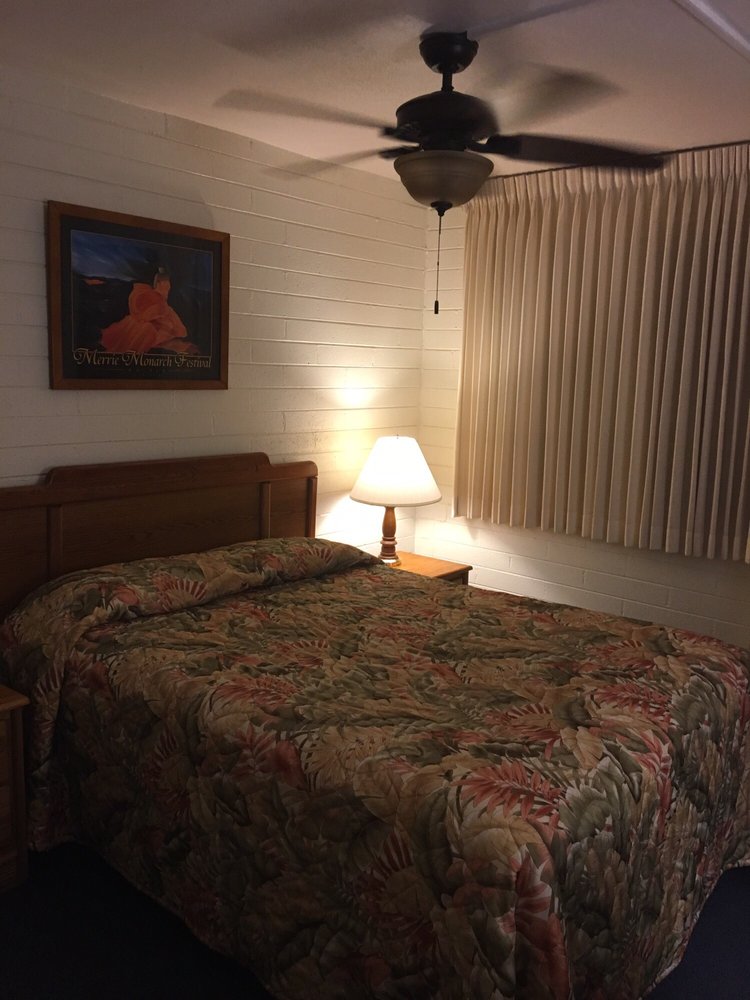 Dolphin Bay Hotel 36 Photos & 65 Reviews Hotels 333 Iliahi St