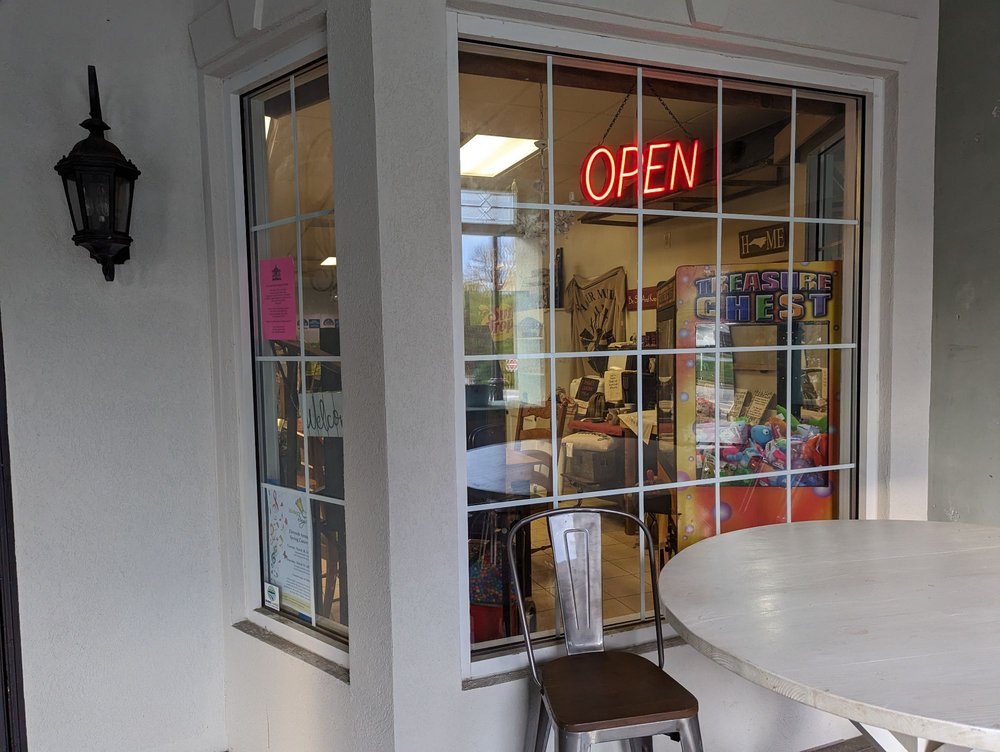 Buzze’s Creamery and General Store