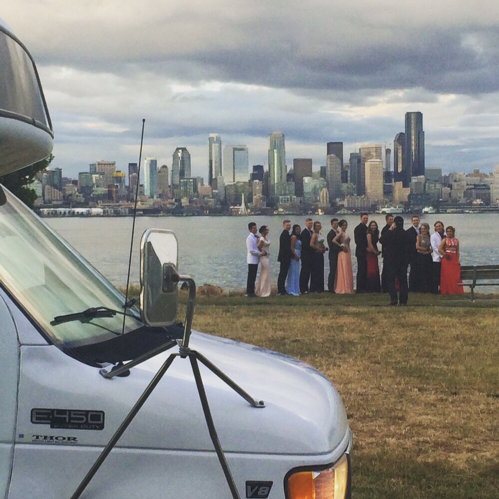 A2Z Seattle Limo & Town Car Services
