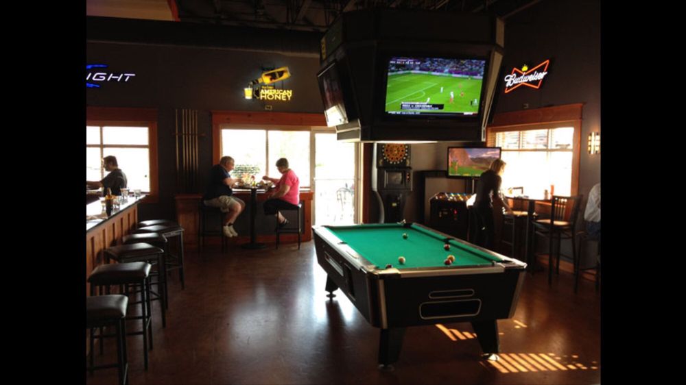 Banushi’s Bar and Grill 13 Photos & 38 Reviews Beer, Wine & Spirits