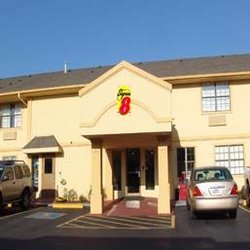 Super 8 By Wyndham Sulphur Hotels 2116 W Broadway Ave Photo Of Super 8 By Wyndham Sulphur Ok United States