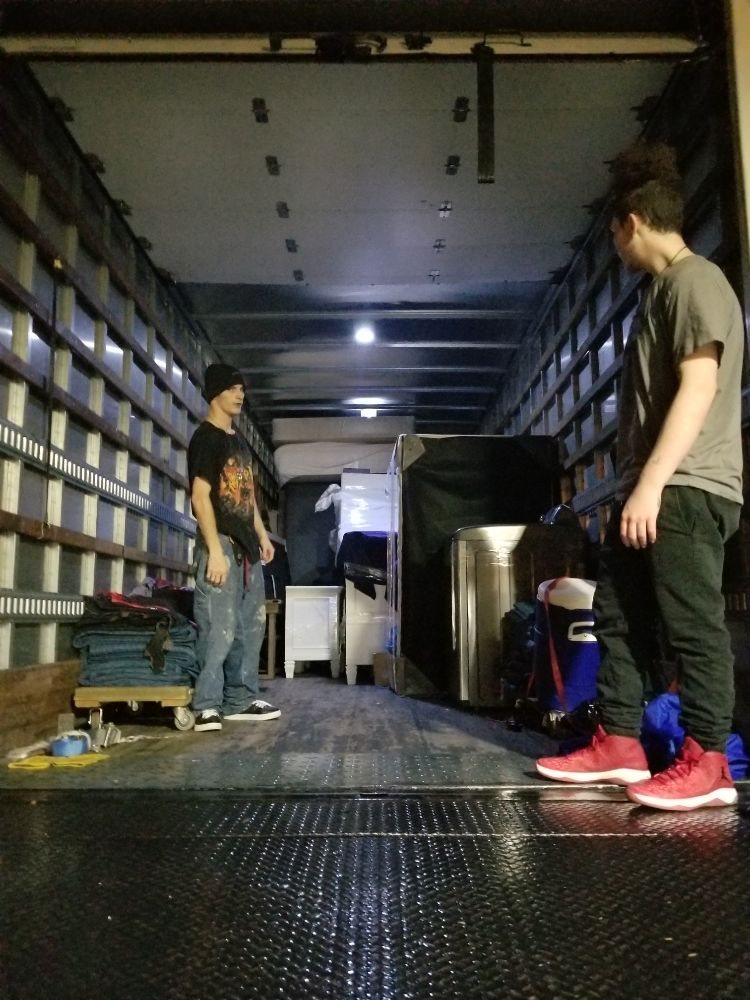 TNT Freight Delivery & Moving Service