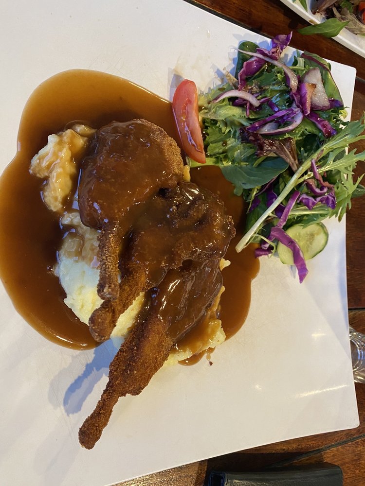 Boots Bar & Restaurant