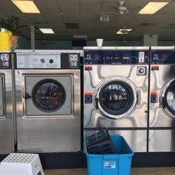 highway 6 washateria 10 reviews laundry services 6225 hwy 6 s laundry works houston