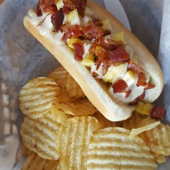 saucy dogs saucy dogs 82 photos 69 reviews hawaiian 14 saucy dogs saucy dogs 82 photos 69 reviews hawaiian 14