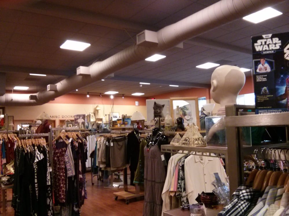 Goodwill Boutique 13 Photos & 81 Reviews Thrift Stores 3557 SE