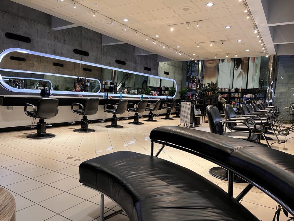 Suki's Salons