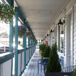 Mermaid Inn 21 Photos Hotels 1910 Pacific Ave N Long Beach Photo Of Mermaid Inn Long Beach Wa United States