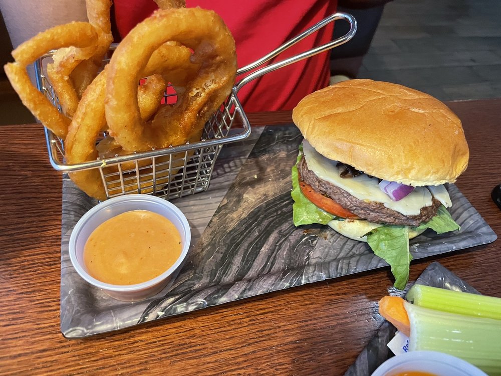 Revolution Golf And Grille
