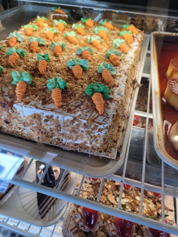 Luna Bakery