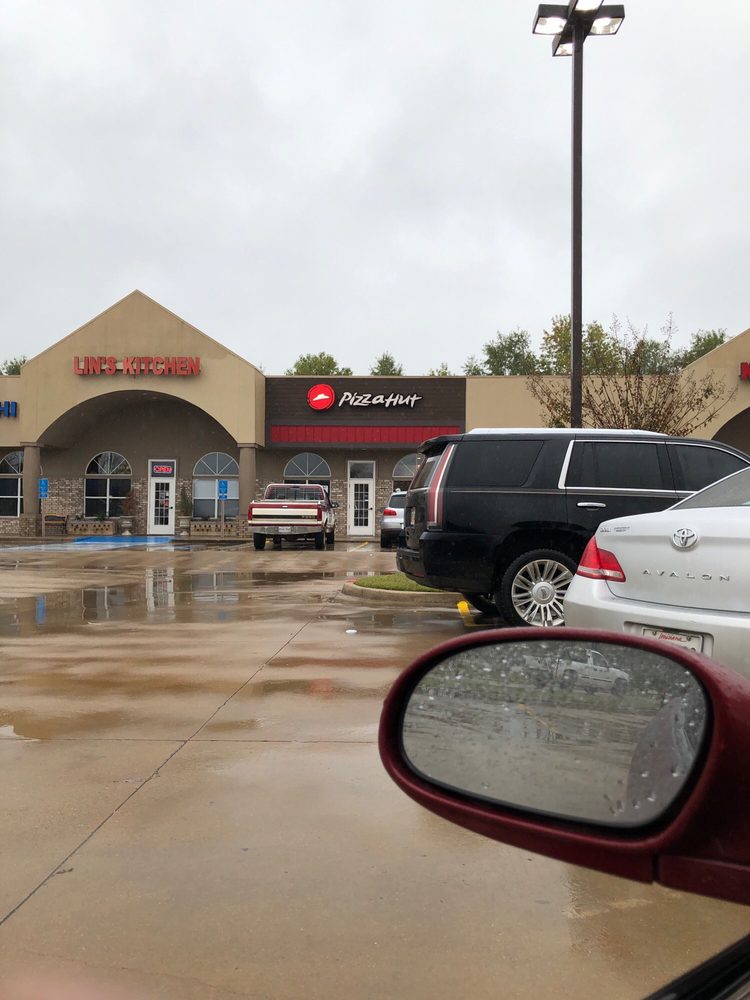Pizza Hut Pizza 2091 Stockwell Rd, Bossier City, LA Restaurant Reviews Phone Number Yelp