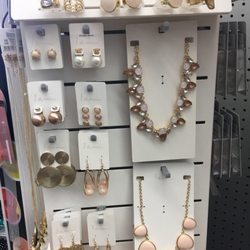 cvs pharmacy 14 photos 38 reviews drugstores 5256 burnet rd