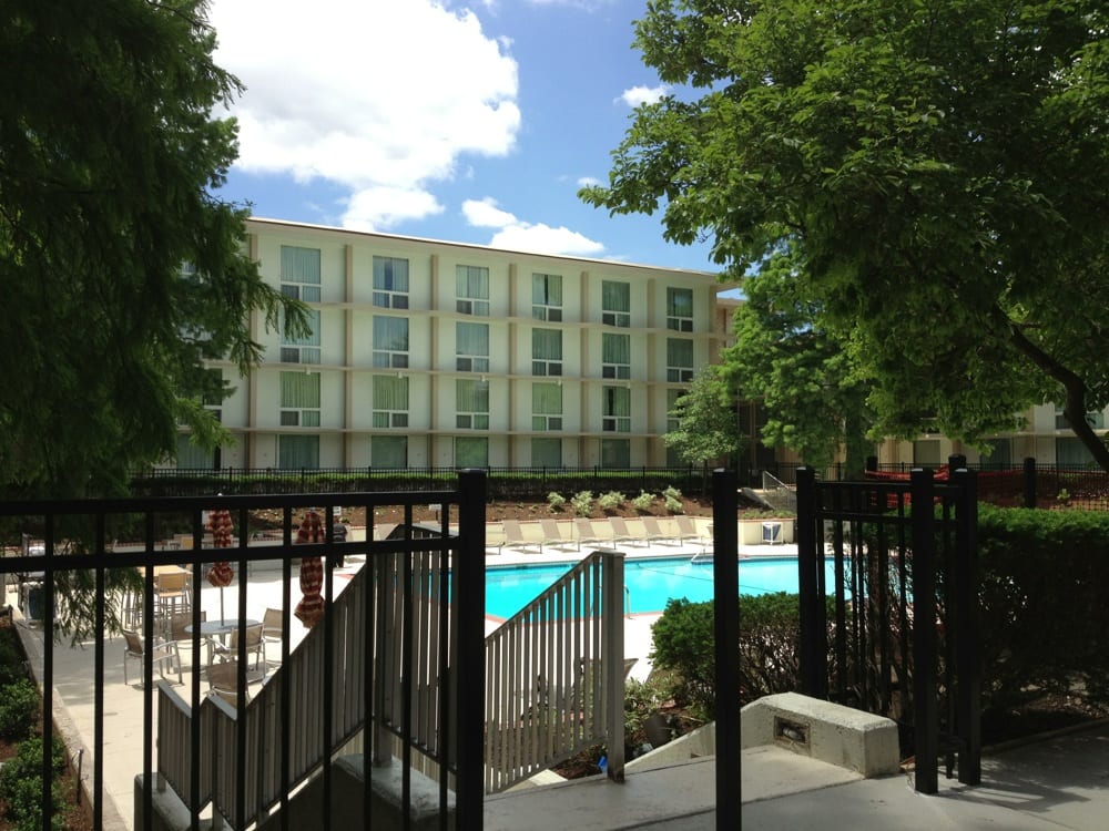 St Louis Mo Airport Restaurants