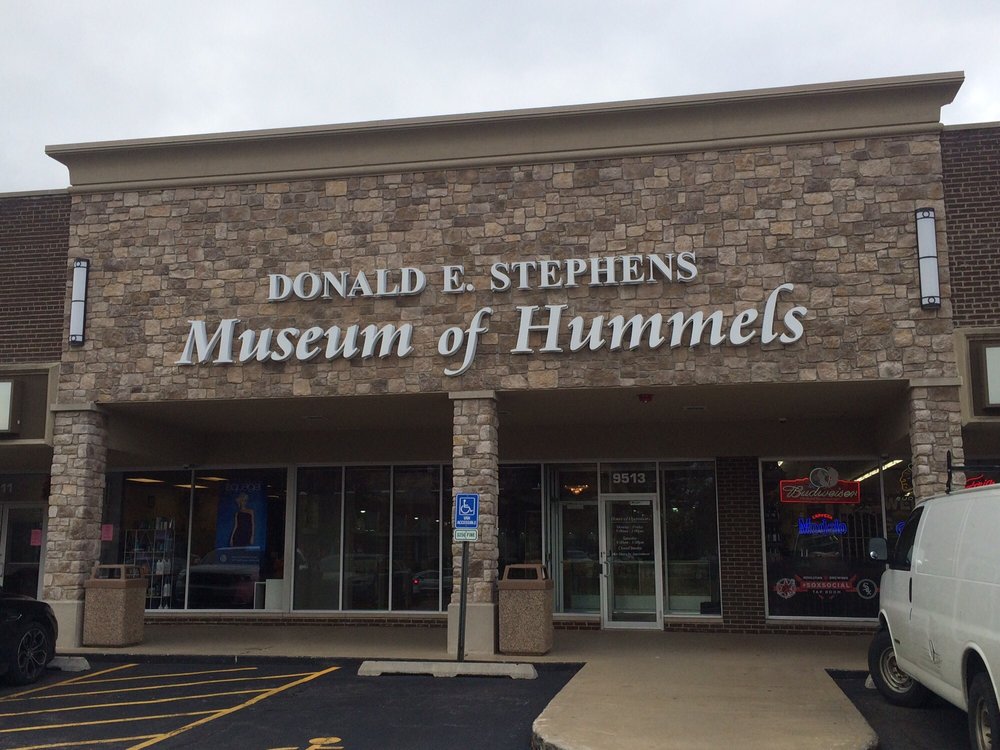 Photo of Donald E. Stephens Museum of Hummels