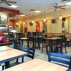 Subway Fast Food 8015 State Line Rd Waldo Kansas City Mo Restaurants Fast Food Sandwiches Photo Of Subway Kansas City Mo United States Dining Area