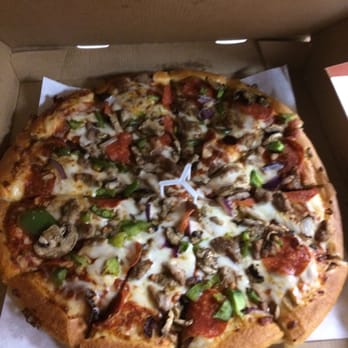 pizza hut 75 photos 20 reviews pizza 850 kamehameha hwy pizza hut the works