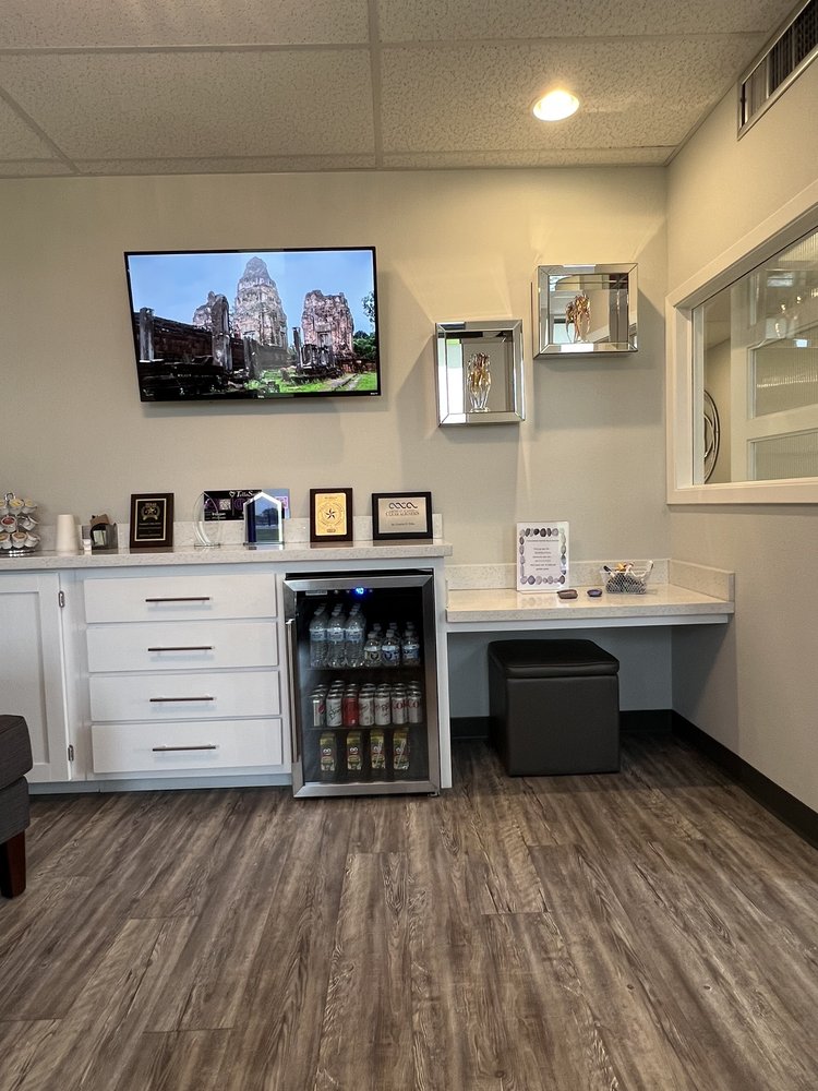 image of business Tello Smiles: Courtni Tello, DDS