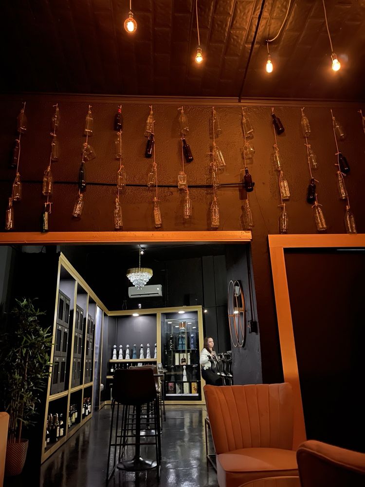 Boutique Speakeasy