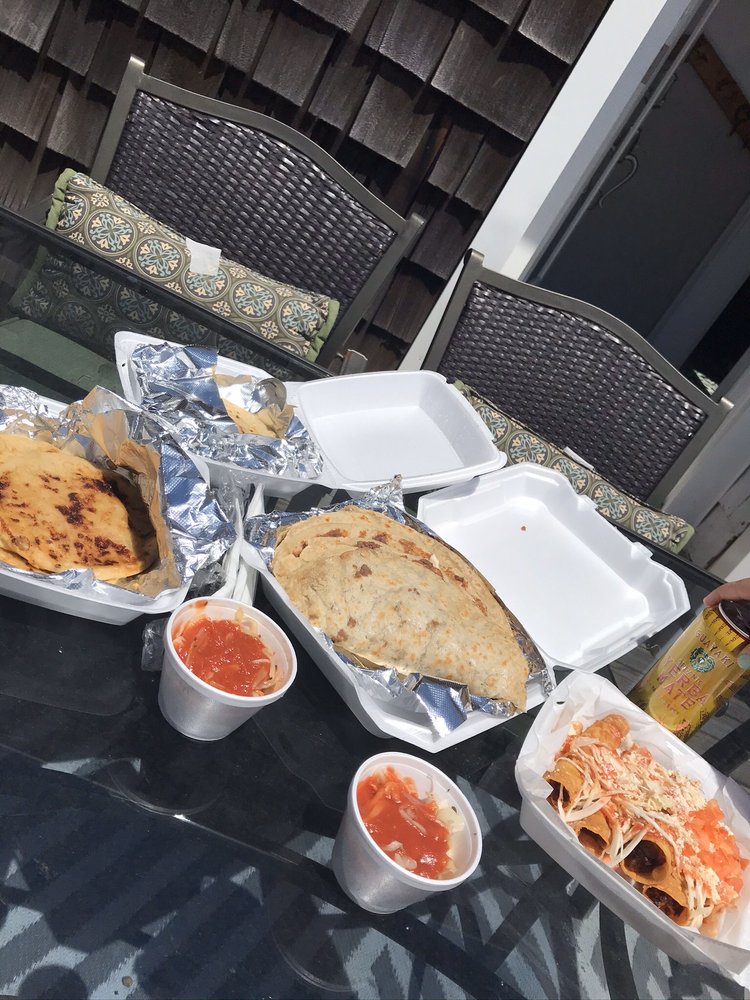 Carmen's Cafe Restaurant