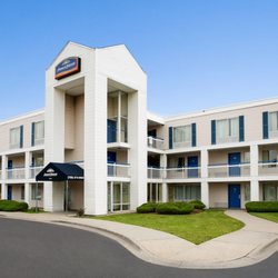 Howard Johnson Lansing Hotels 17301 Oak Avenue Il Photo Of Howard Johnson Lansing Il United States
