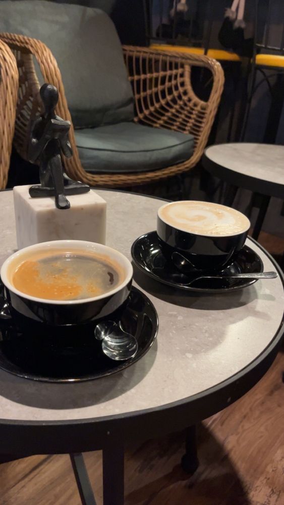 La Grekka Cafe Art & Lounge