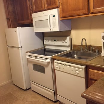 San Luis Bay Inn 105 Photos 59 Reviews Hotels 3254 Avila Photo Of San Luis Bay Inn Avila Beach Ca United States Kitchen