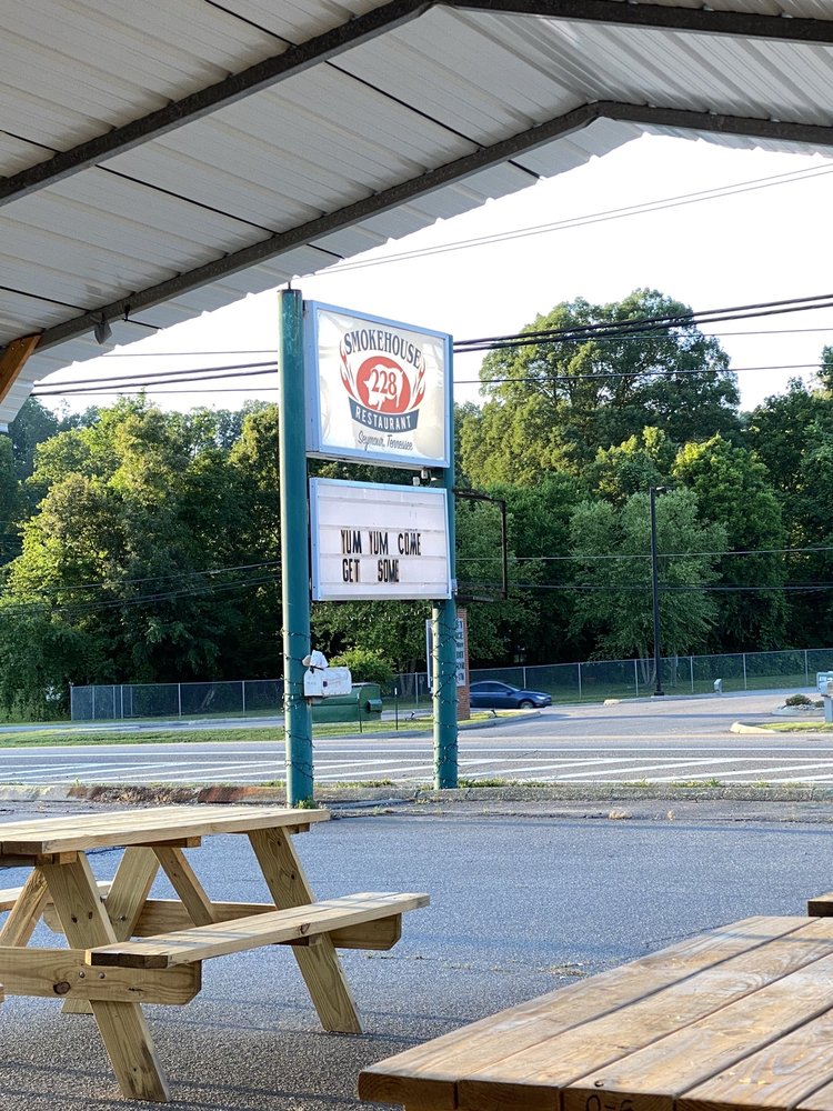 Smokehouse 228