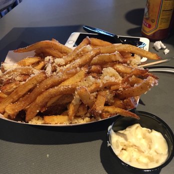 Smitty’s Garage Burgers & Beer - 170 Photos & 117 Reviews - Burgers ...