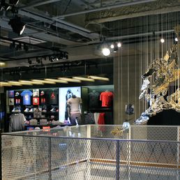 669 n michigan ave nike