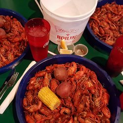 Galvez Seafood 21 Photos 39 Reviews 40358 State Hwy Photo Of Galvez Seafood Prairieville La United States From L To R