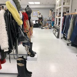 The closet fashion valley 44 The closet fashion valley 94