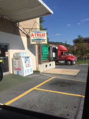 Pennside Distributor