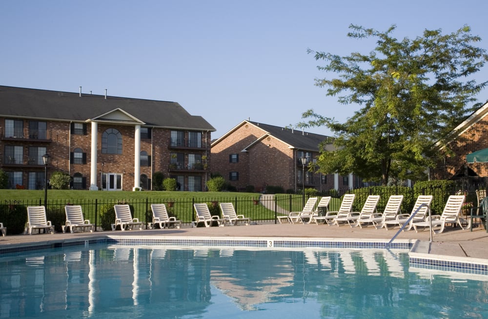 Park Apartments 2100 Parkway, Fenton, MI