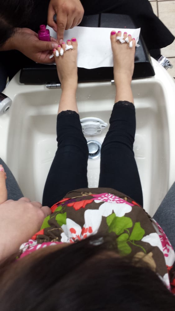 Cc Nail Salon & Spa 16 Reviews Nail Salons 201 Strykers Rd