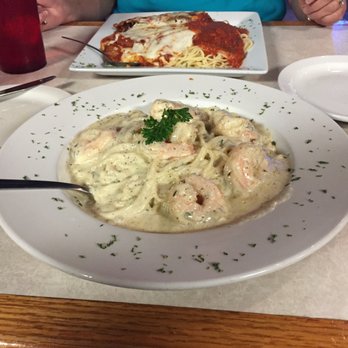 Roma Italian Restaurant 63 Photos 75 Reviews 605 Photo Of Roma Italian Restaurant Bellevue Ne United States Shrimp Alfredo