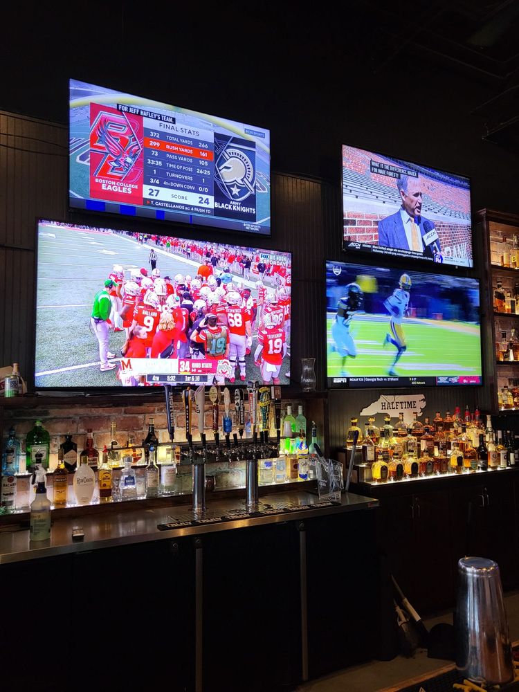 Half Time Pub & Grub