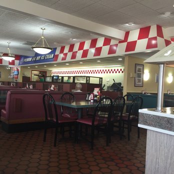 Boy 27 Photos 53 Reviews Burgers 4641 Red Arrow Hwy Photo Of Boy Stevensville Mi United States Not To Busy