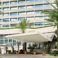 The Miami Beach Edition 477 Photos 189 Reviews Hotels 2901 Photo Of The Miami Beach Edition Fl United States Entrance