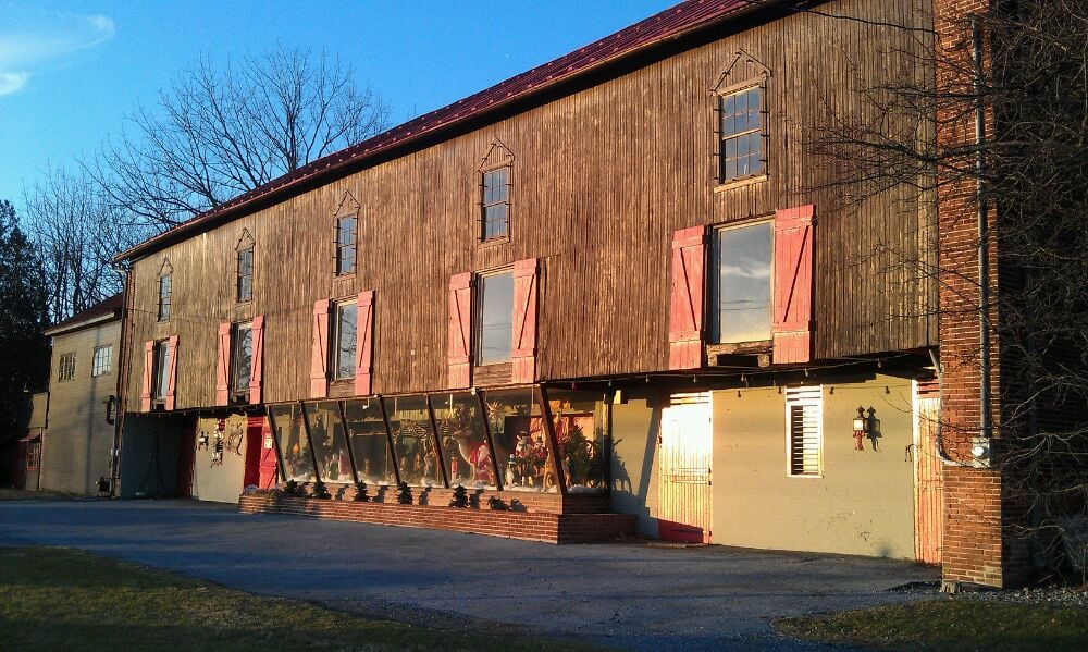 Murdough’s Christmas Barn Home & Garden 945 W Penn Ave, Robesonia